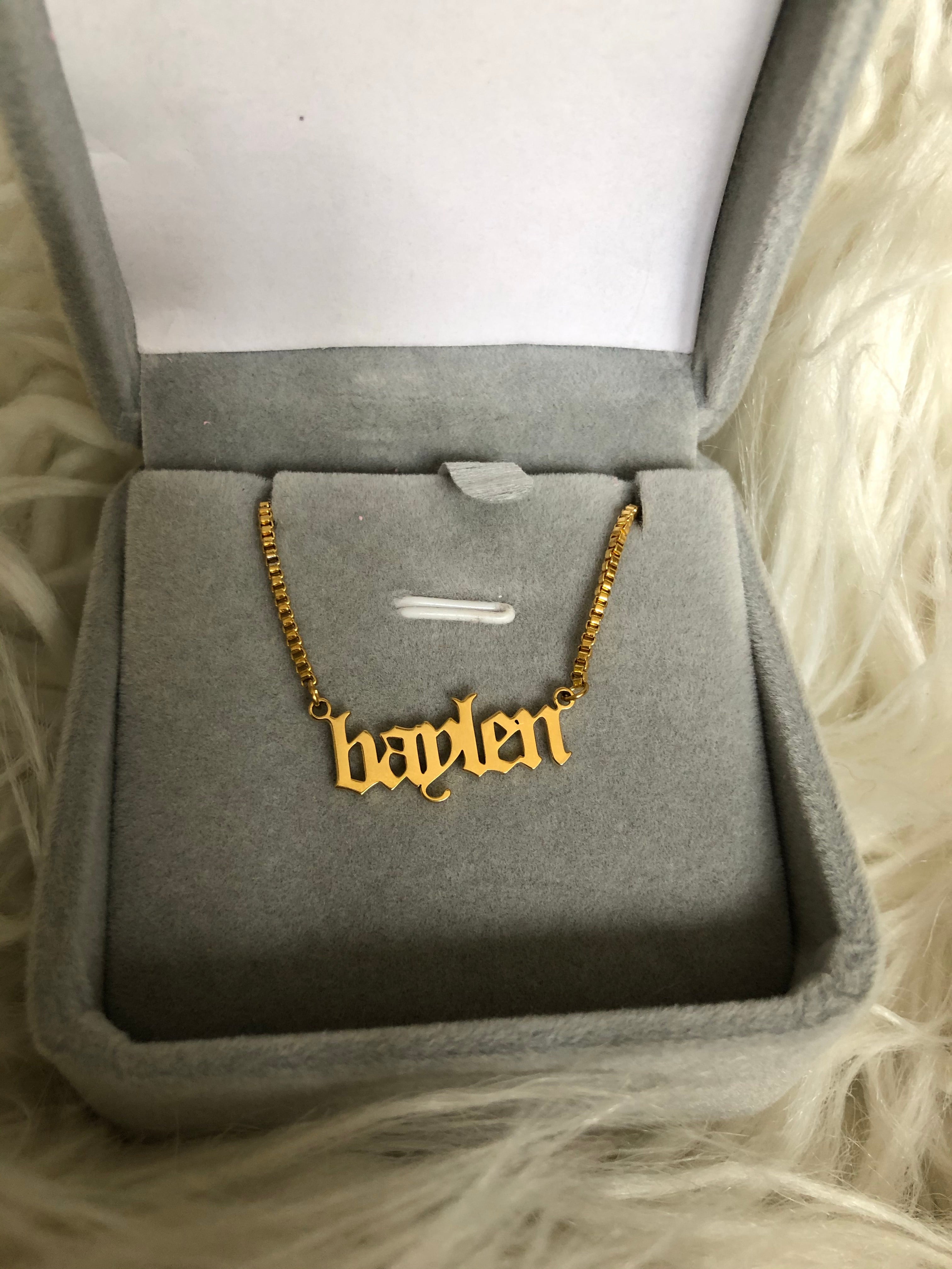 Custom gold name necklace